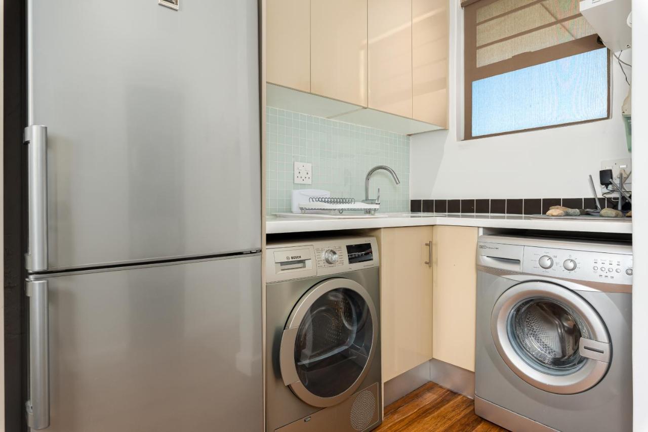 Vredenhof Apartments (Adults Only) เคปทาวน์ ภายนอก รูปภาพ