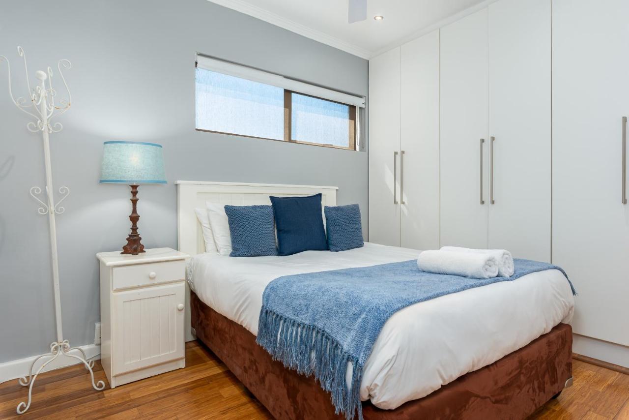 Vredenhof Apartments (Adults Only) เคปทาวน์ ภายนอก รูปภาพ