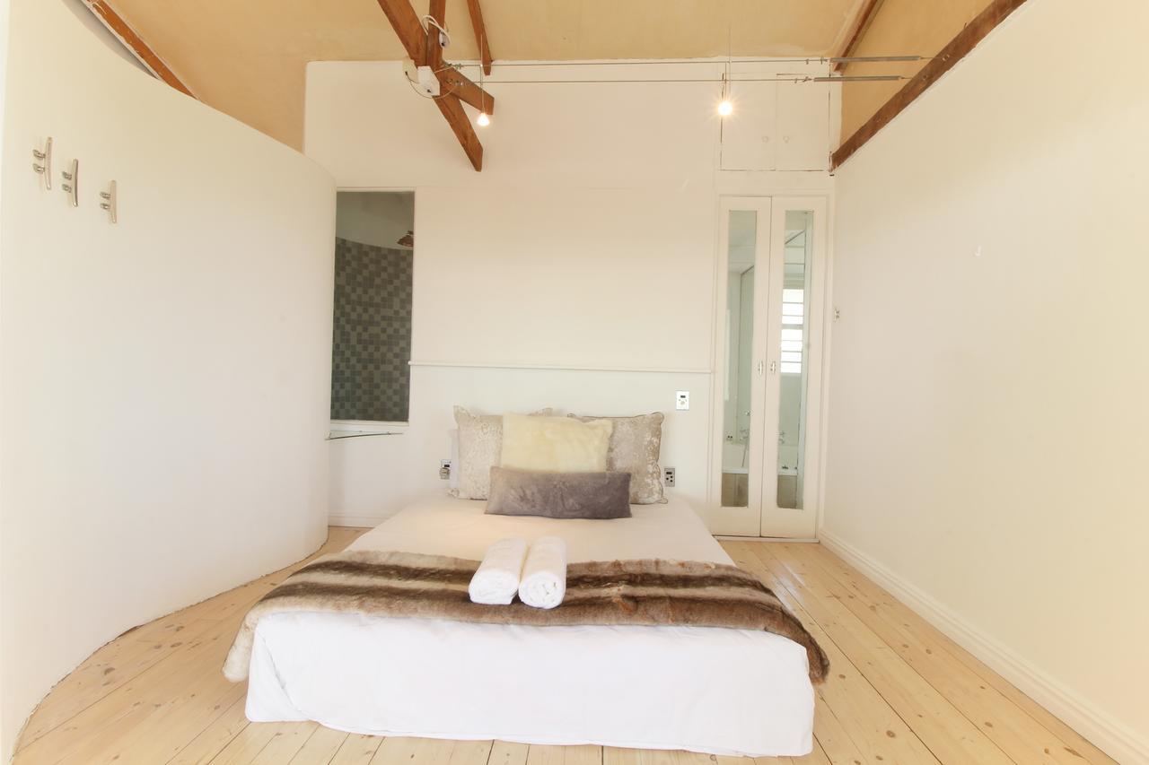 Vredenhof Apartments (Adults Only) เคปทาวน์ ภายนอก รูปภาพ