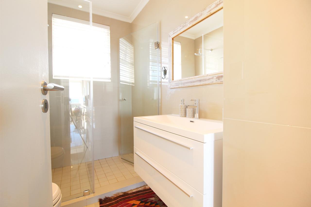 Vredenhof Apartments (Adults Only) เคปทาวน์ ภายนอก รูปภาพ